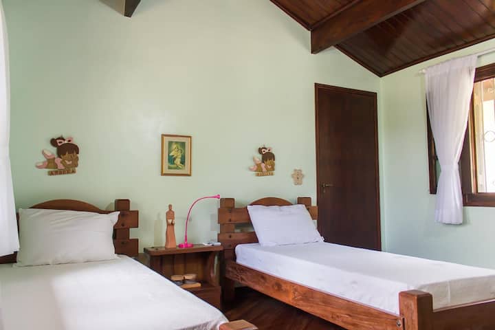 ห้องนอนเตียงคู่