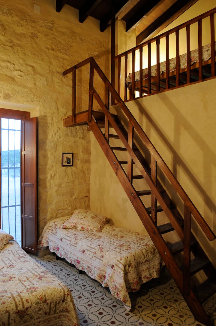 Habitación 6, con altillo; para 4 personas 