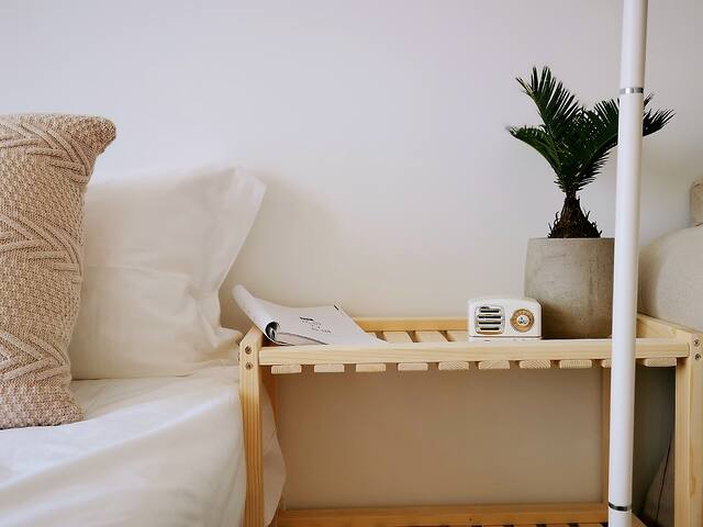 三亚湾椰梦长廊1204，中心海景投影一居室，可做饭海景房