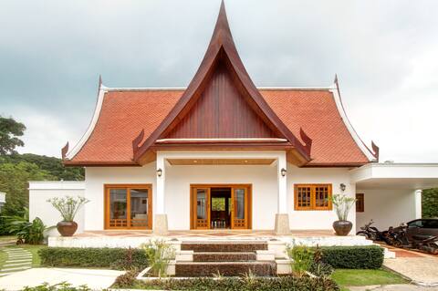 4 Bedroom Luxury Private Pool Villa & Private Maid