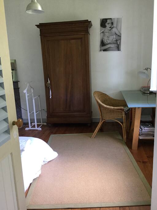 Vue de la chambre.