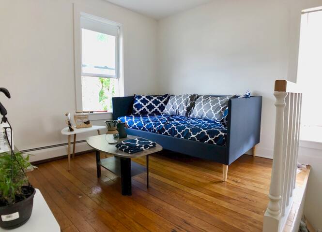 Cozy Landing, Living Room