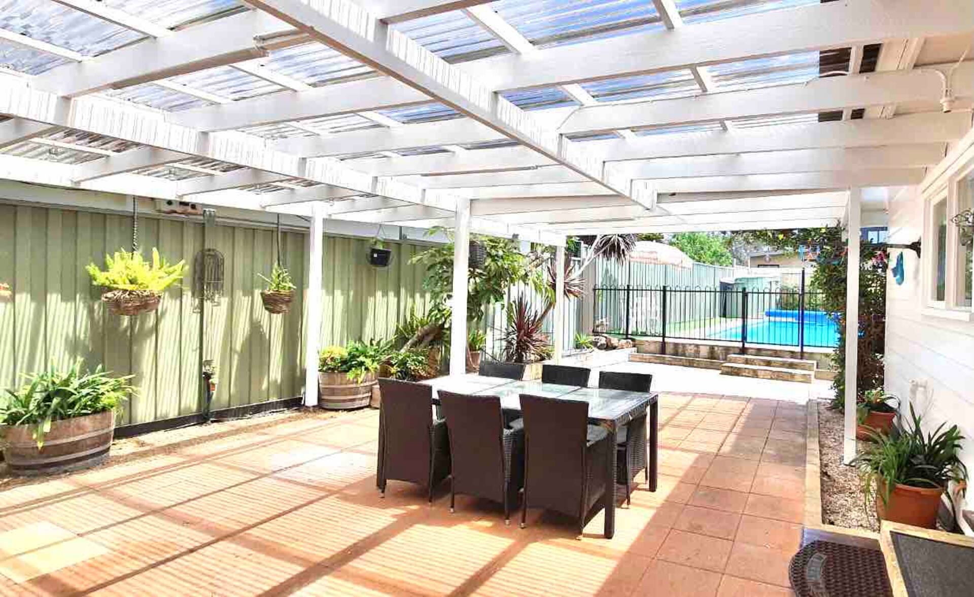Rosebud Sea Central Holiday Destination with Outdoor Pool — photo 4
