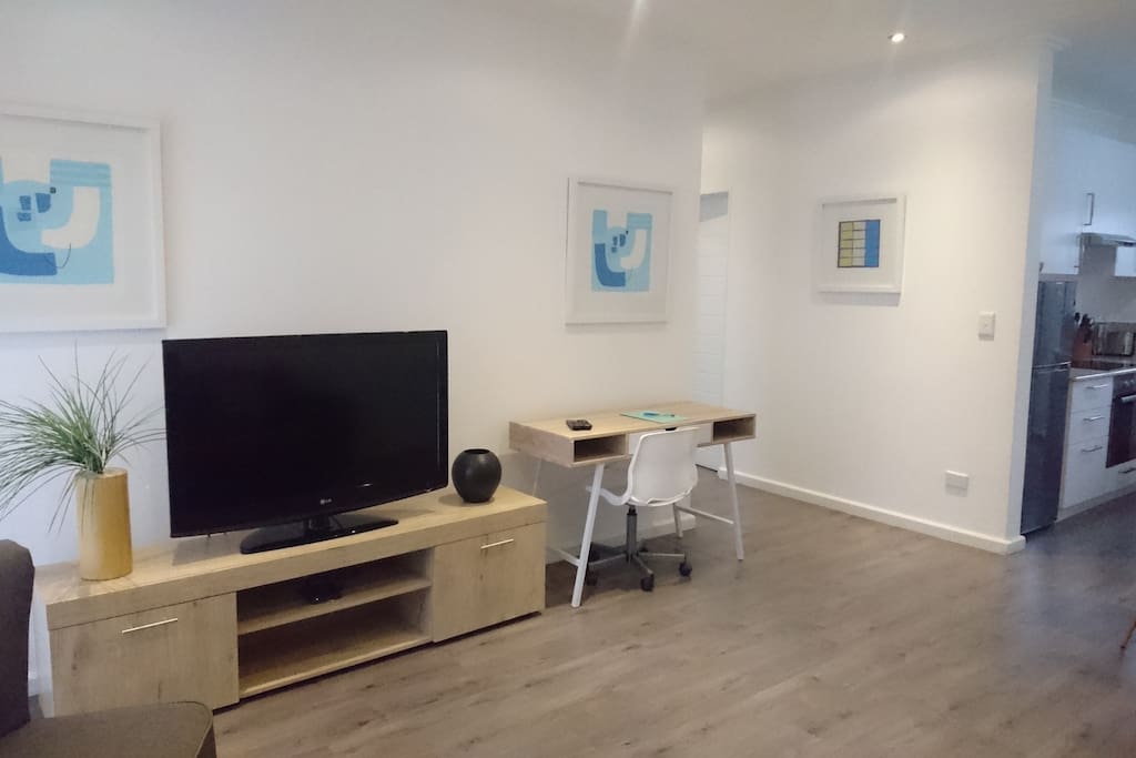 LED TV with Satellite & workdesk