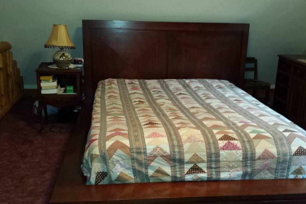 Loft queen bed