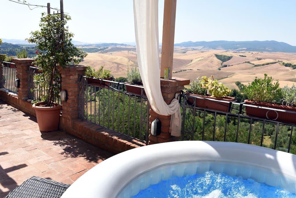 la terrazza con la sua vista panoramica nel mese di luglio