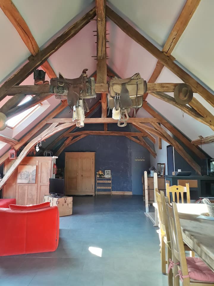 Pièce principale de 80m²