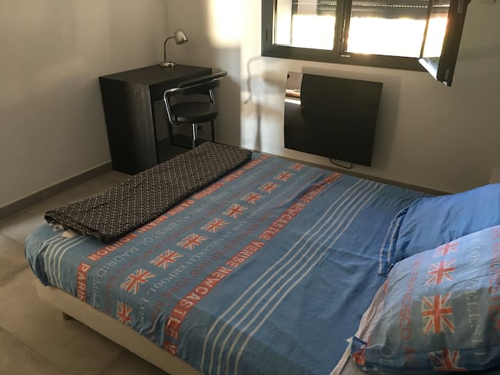 Chumba cha kulala 2 - Kitanda cha watu wawili