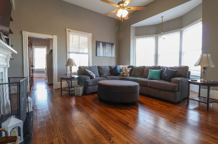 Great Room w/sectional