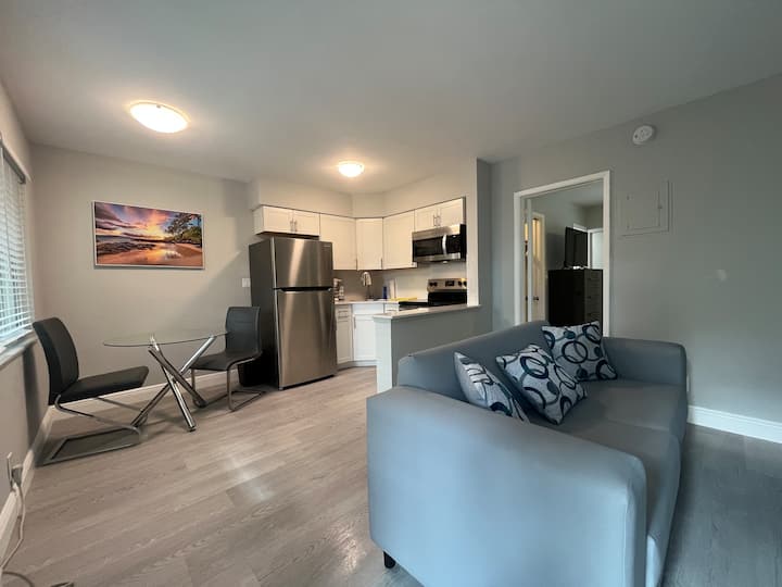 Entire home/apt 1 bed 1 bath in Fort Lauderdale Apartments for Rent