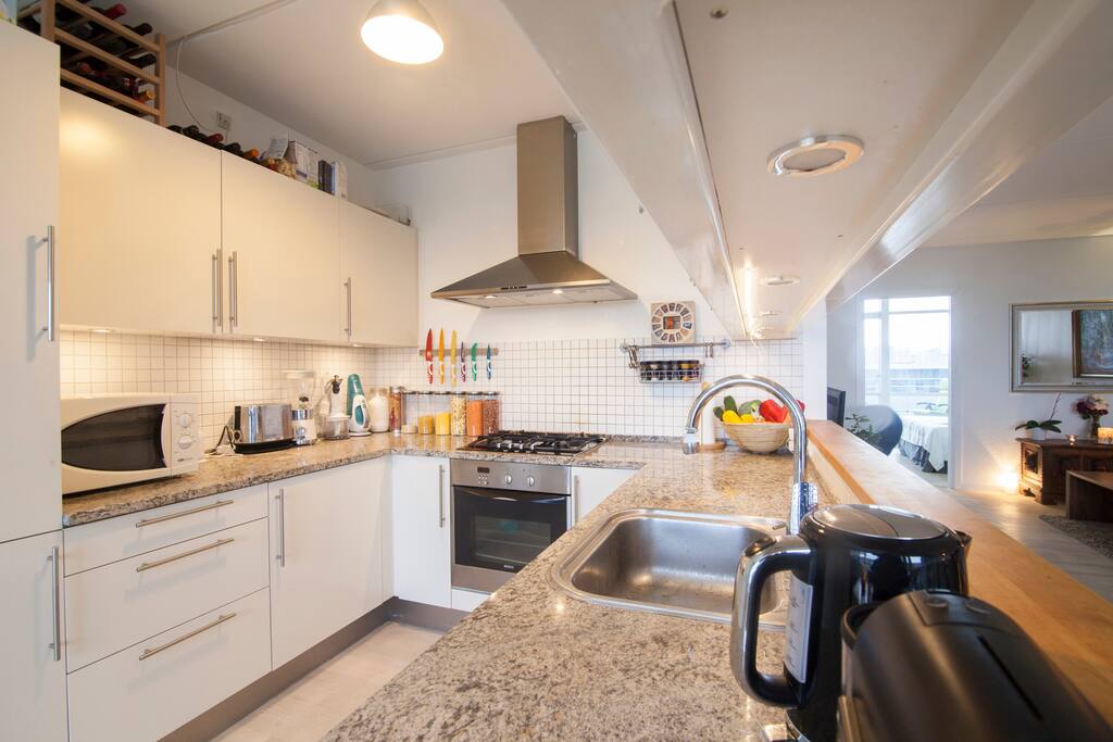 Kitchen -
common area