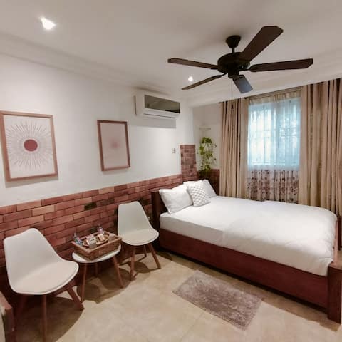 Fully Equipped Premium Studio Apartment w/ Wi-Fi