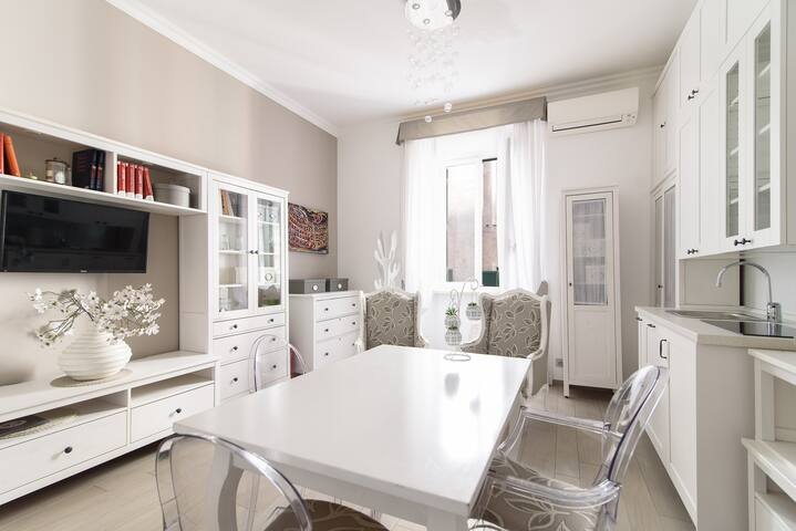 Vatican Apartment gallery image 2