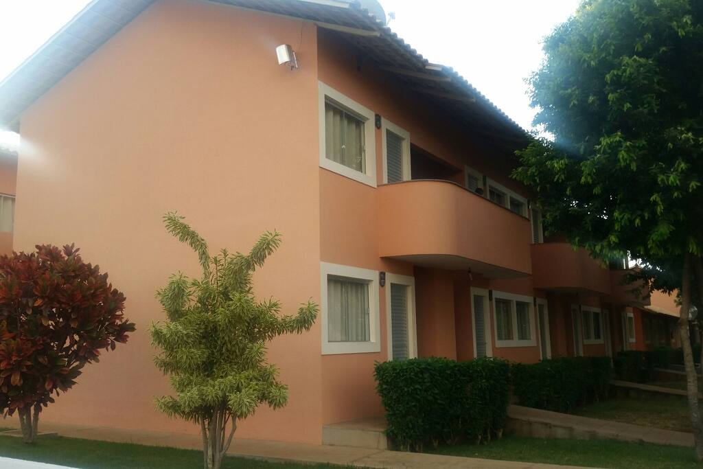 Fachada do apartamento, está localizado na parte superior