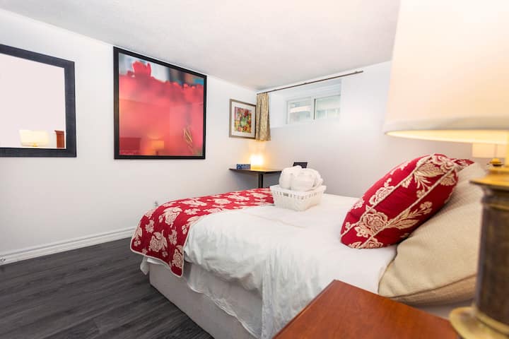 Cozy 4br 2ba Lower Suite, 1 Min To 401, 404 & Dvp - Toronto