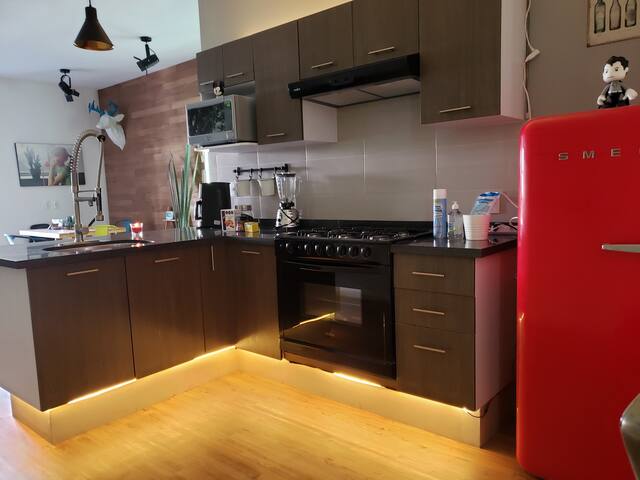 Fachada antigua 1 cuadra de reforma gallery image 2