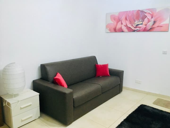 Соба со кауч на спуштање