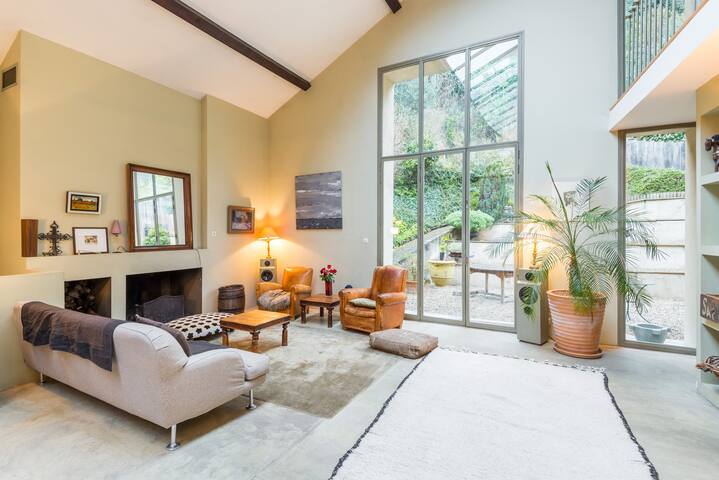 Loft 300 m2 with garden Old Town gallery image 2