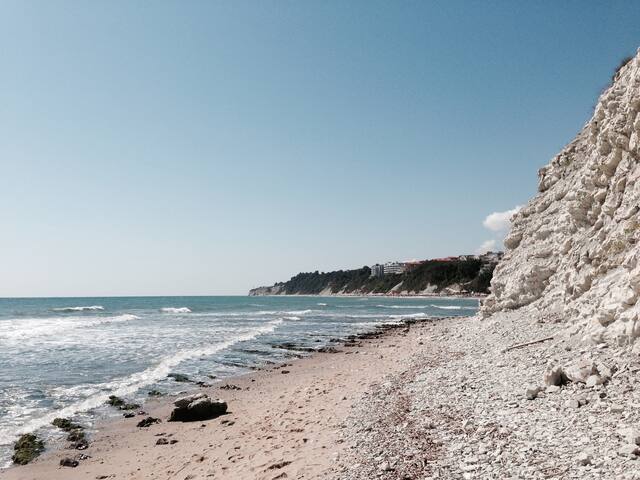 1-ком апартаменты у моря 2 взр+реб, бассейн, WiFi