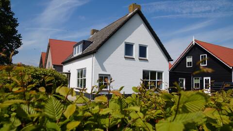 Holiday home for 8 people