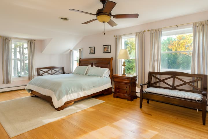 enorme camera da letto matrimoniale grande con bagno interno