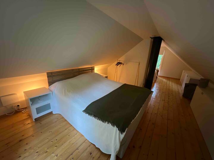 เตียงใหญ่ 1 - ห้องใต้หลังคา