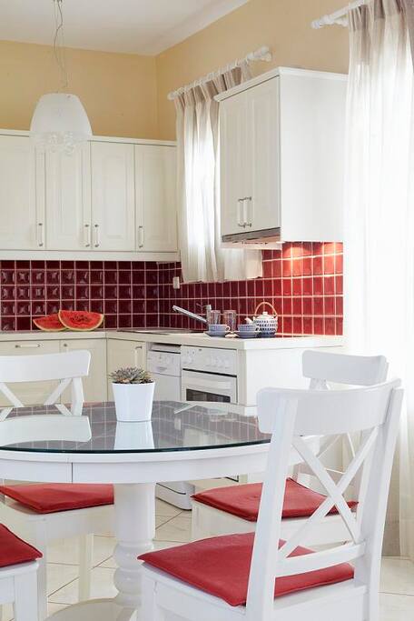 Fully equipped kitchen