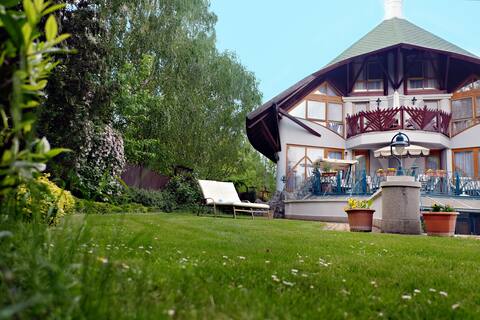 Luxury villa Balatonszárszó