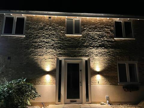 Large modern Country House near Cambridge sleep 18