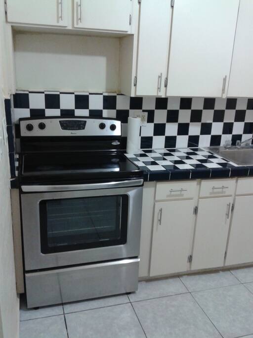 reference photo Unfurnished Ready to go!!! 18
