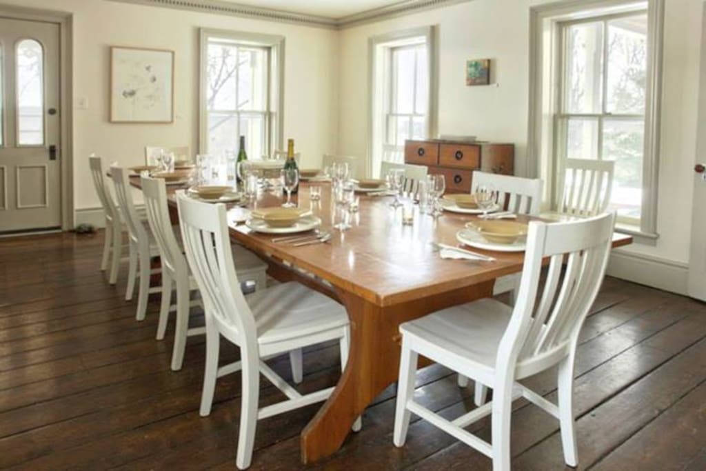 Ledig Dining Room can fit another long table comfortably.
