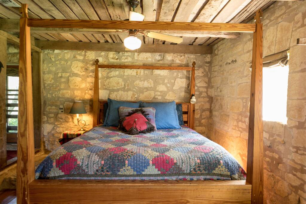 King size bed