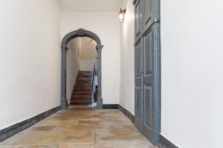 ☆ Duplex ☆ with amazing Tagus river view rooftop gallery image 2