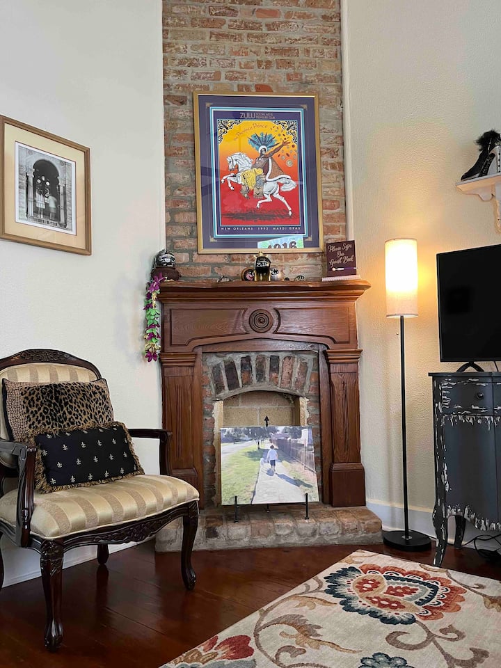 Historic Victorian Shotgun - New Orleans, LA