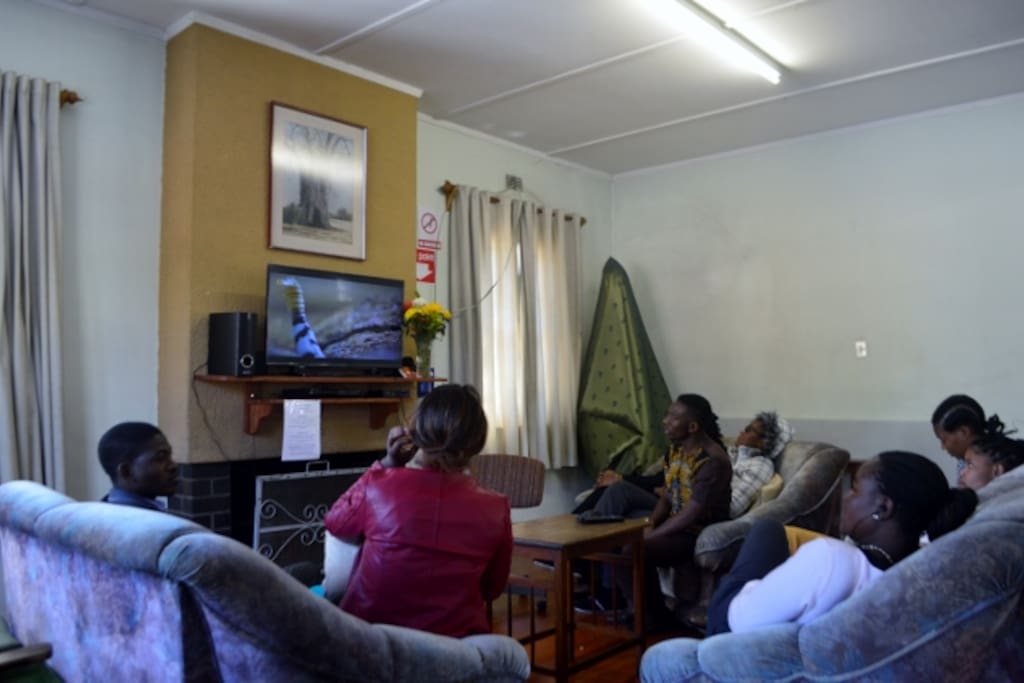 Common Lounge, watch TV and chat