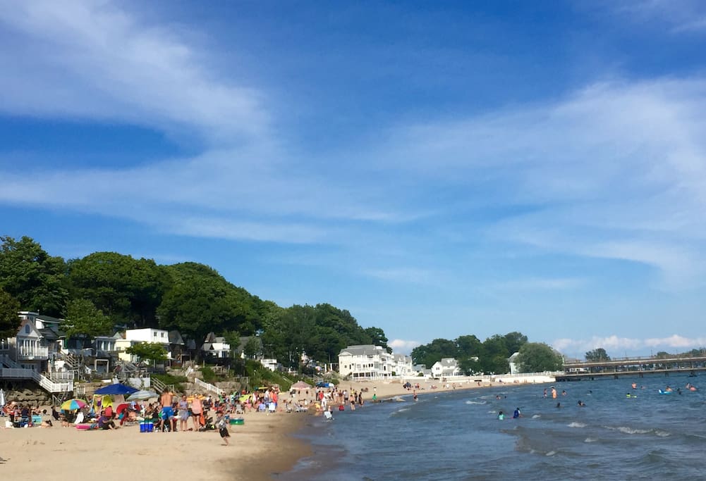 Relax Just 5 minutes away from the beach.