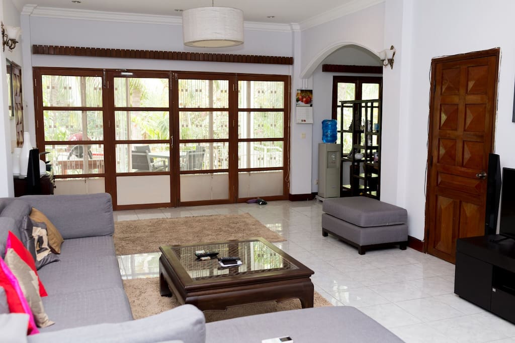 upper lounge
