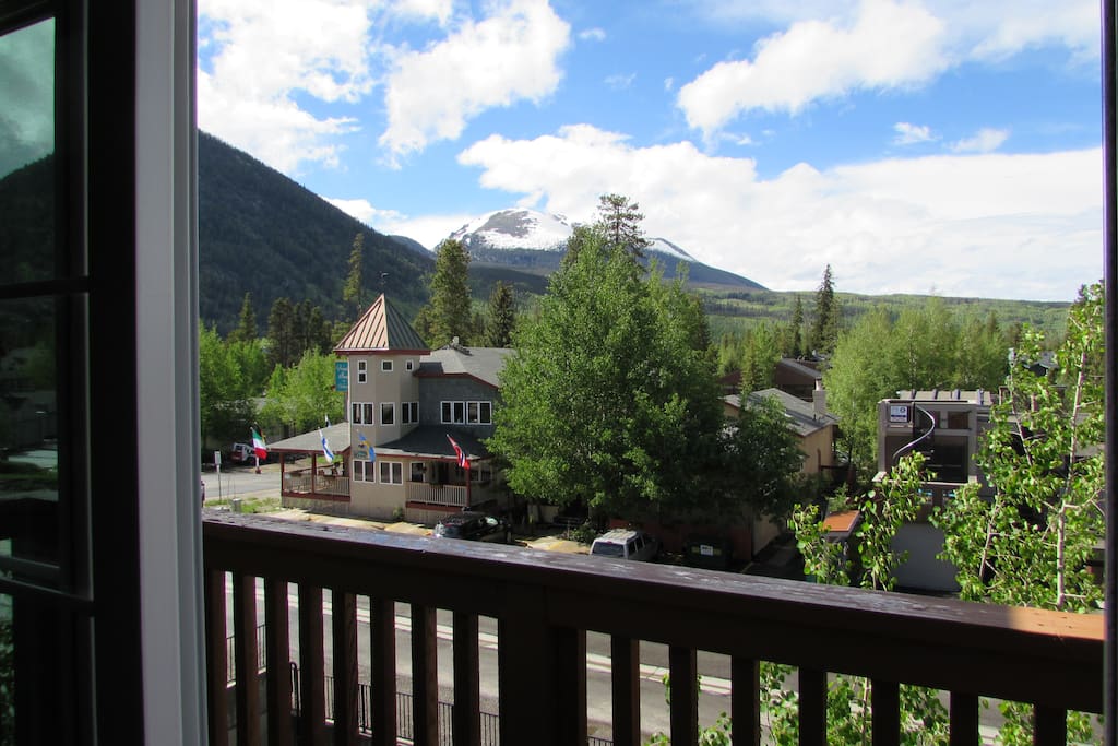 Looking North. Third floor View.