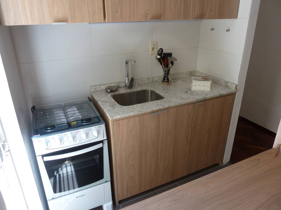 Cocina con 4 hornallas y horno a supergas