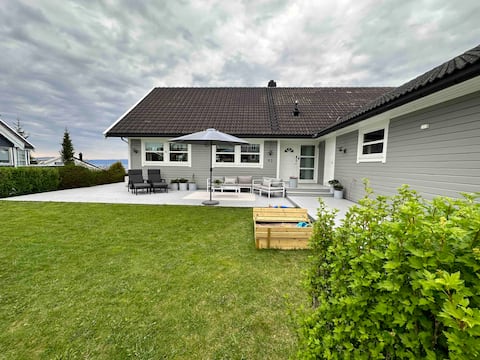 Large detached house | Sleeps 8 | Family friendly