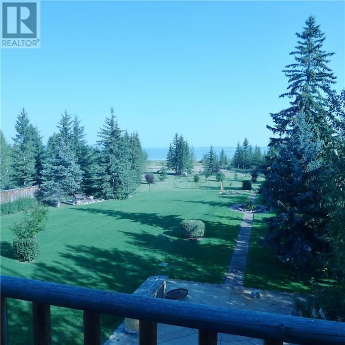 Lakefront Living Summer Village of Gull Lake Cabins for Rent in