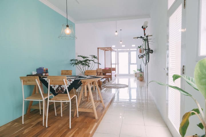 ★Spacious Private Bed & Breakfast, 2 BR★