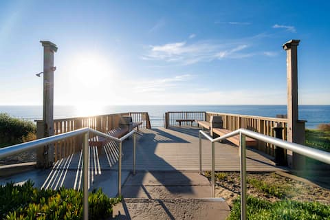 Popular Airbnb listing: Secluded 3Br Beach Townhouse Oasis w/ King Bed in Encinitas