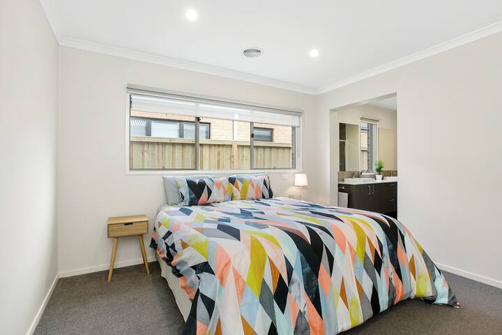 Beach Getaway – Family friendly home gallery image 3