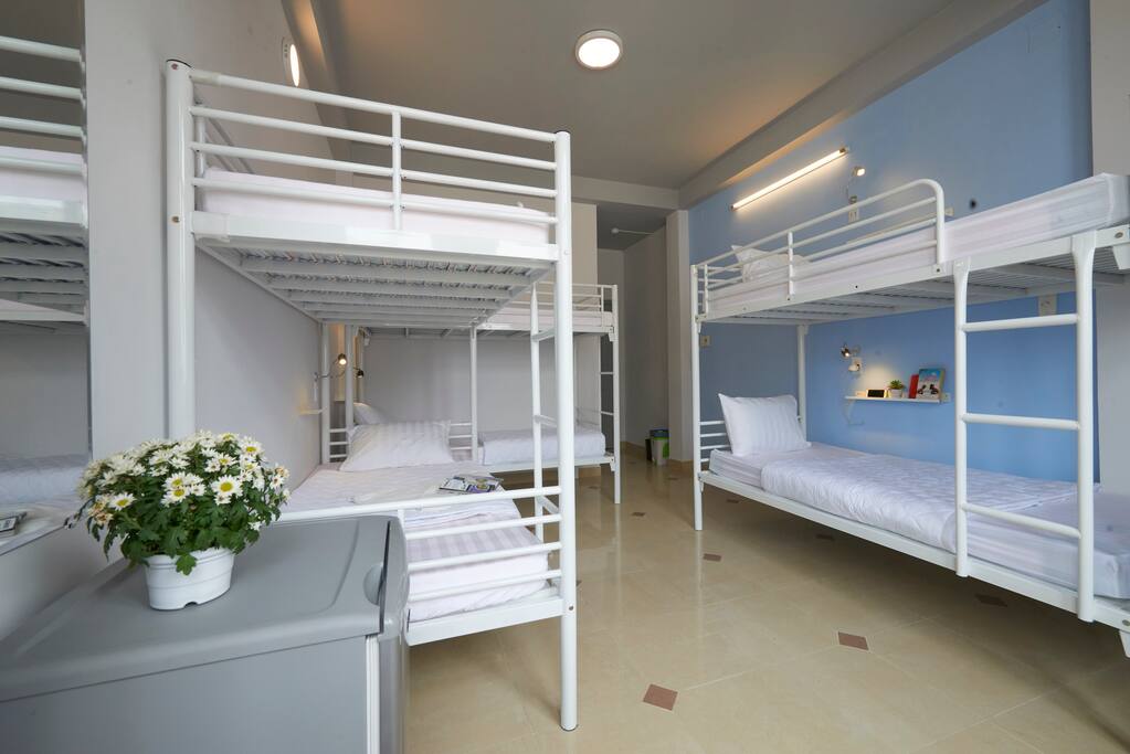 room 302 with 3 bunk beds