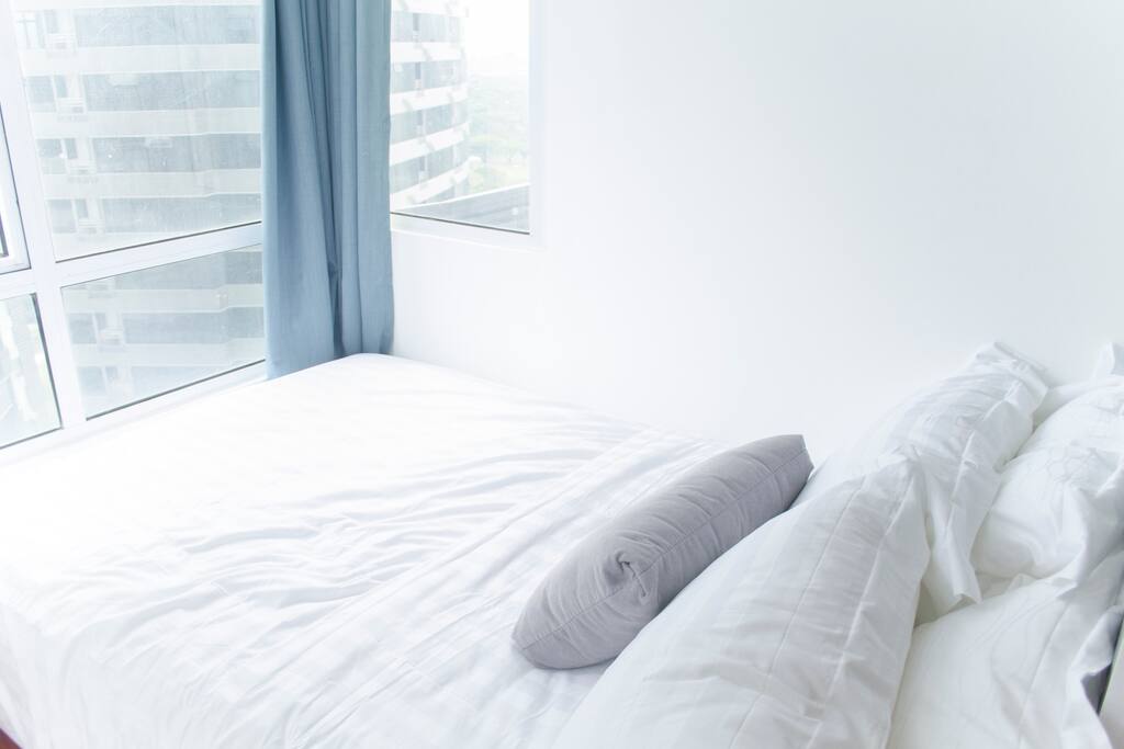 Bedroom, double bed, city view