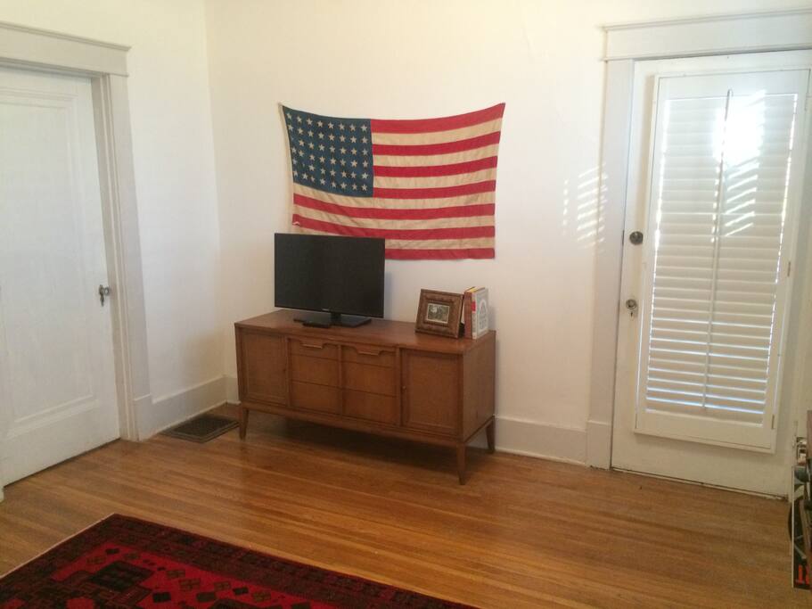 TV, and guest entrance door
