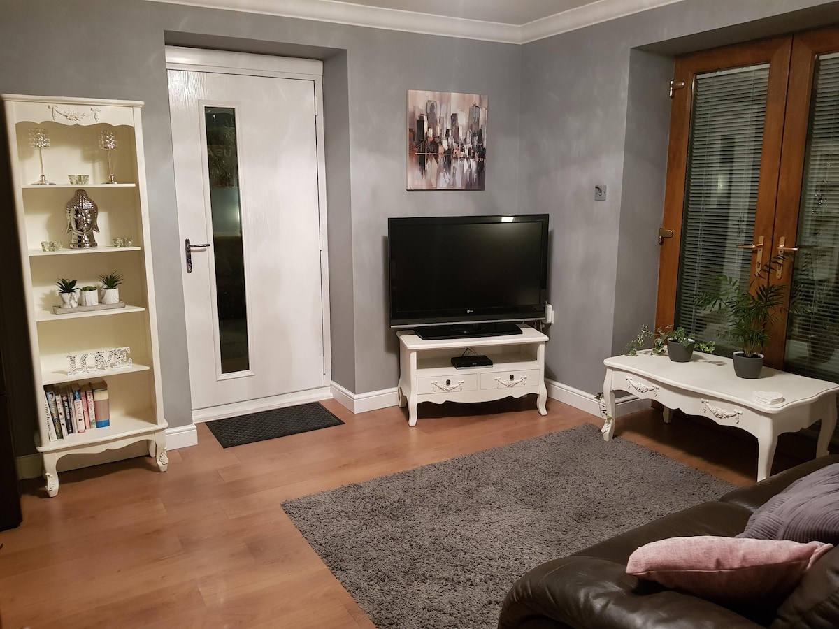 Top performing Airbnb: Old School House Annex in Morley