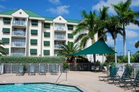 Condo 2 br, Ocean view from Balcony, Pets Welcome