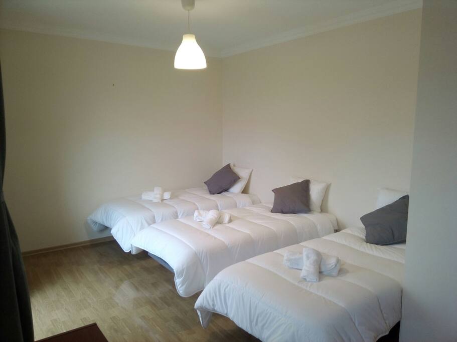 Quarto 3 pessoas